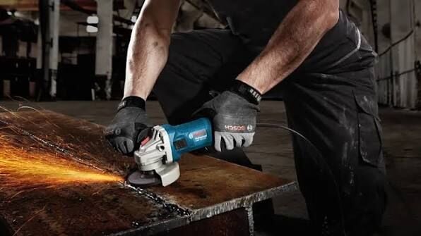 Bosch GWS 750 S Avuç Taşlama Makinesi (Devir Ayarlı)